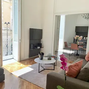 La Dimora Dei Mille Apartment
